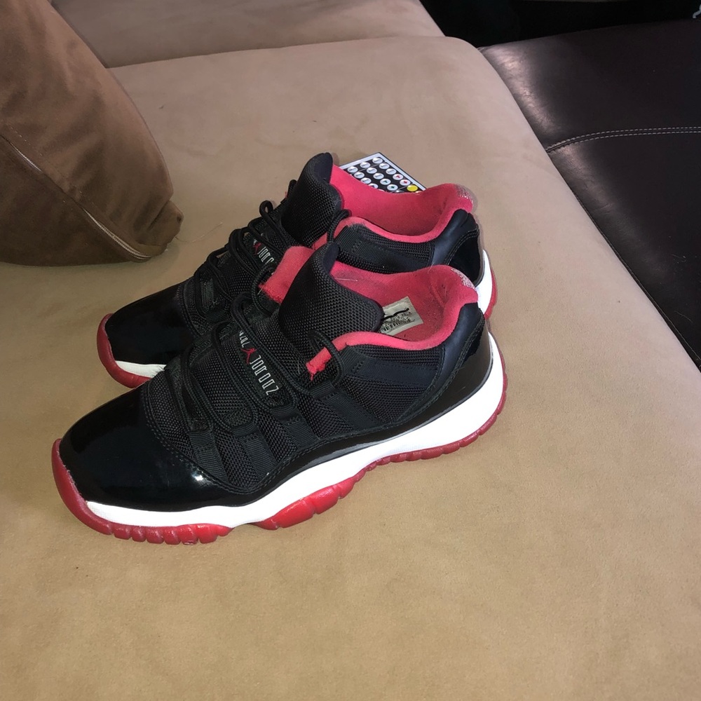 Jordan bred 11s
